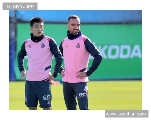 深圳足球队节奏之争引发热议球迷与专家各执己见 深圳足球队节奏之争引发热议球迷与专家各执己见