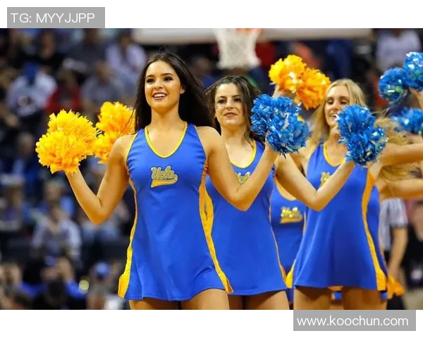 足球明星与足球宝贝的浪漫邂逅引发全场瞩目瞬间